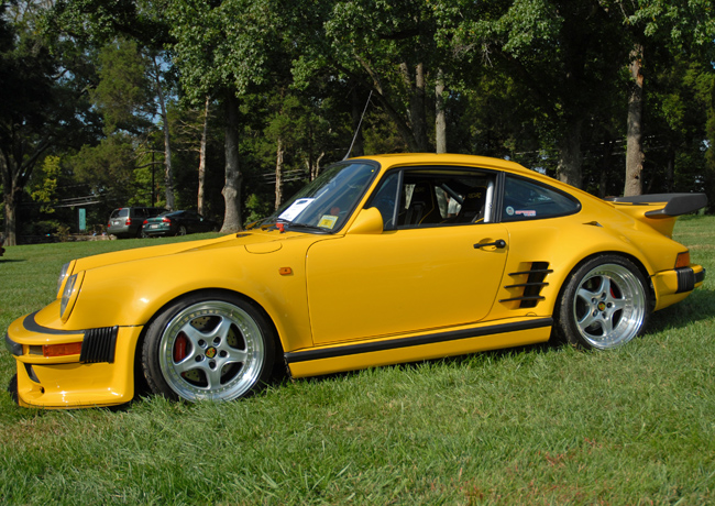 Porsche 911 Ruf CTR Yellow Bird